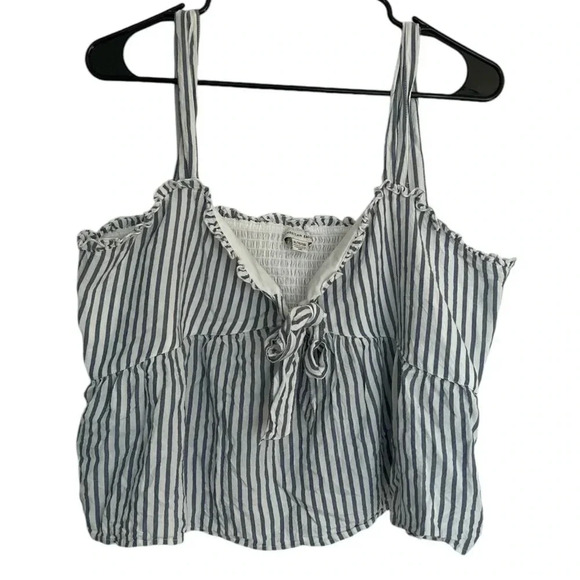 5/20$ Blue&White Striped American  Eagle crop top with adjustable shoulders s XL - Picture 1 of 7